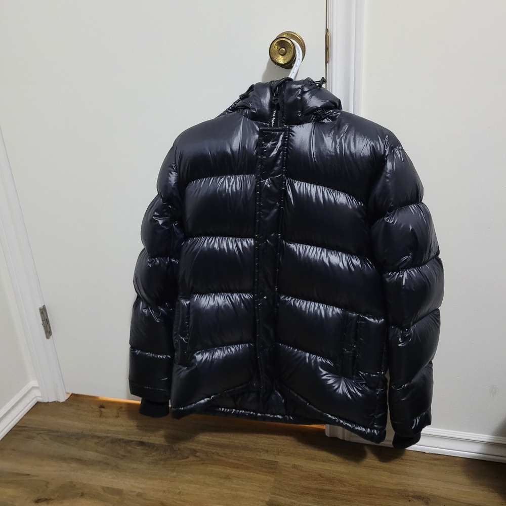 TNA SUPER PUFF WOMEN'S SMALL SHINY BLACK